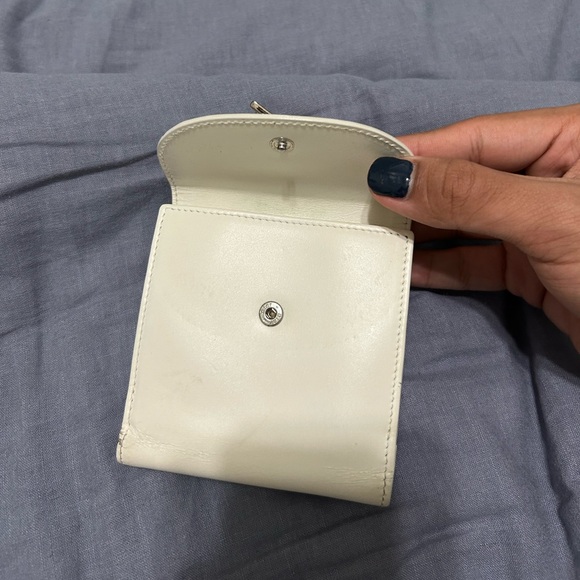 Vintage Y2K Dior white Leather Wallet with Silver D Charm and monogram lining - Picture 4 of 7